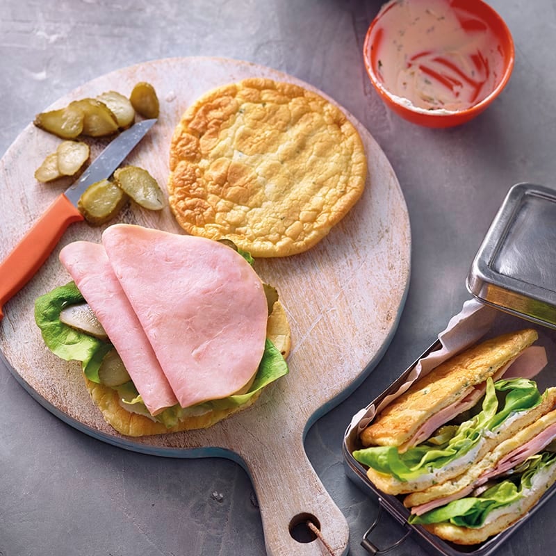 Foto van Cloud bread sandwich met kipfilet door WW